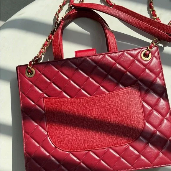 Chanel Quilted Red Leather Shoulder Bag - Picture 4 of 8